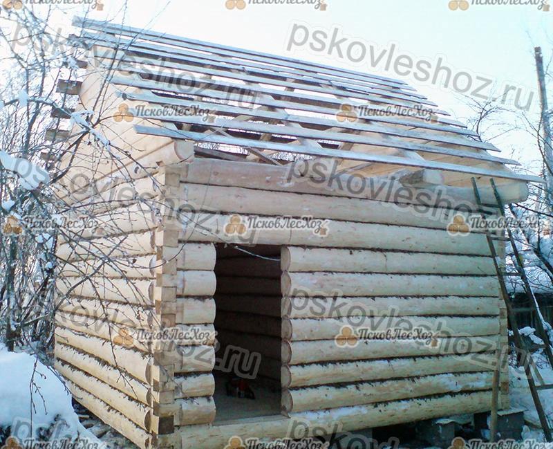 Сруб бани 4 на 4 с двускатной крышей